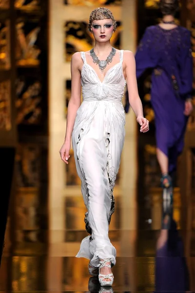 Look 44